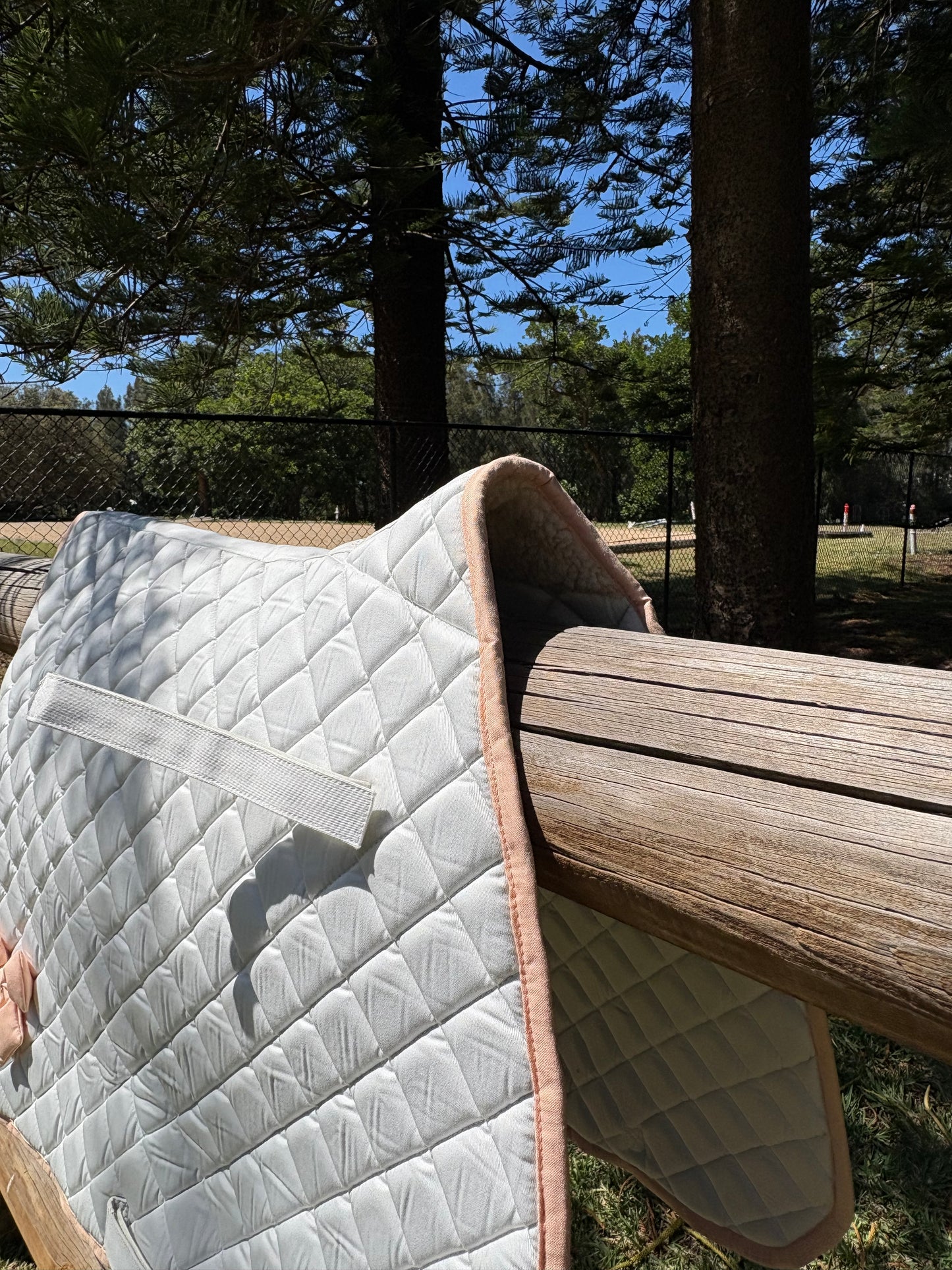 BOW SADDLE PAD