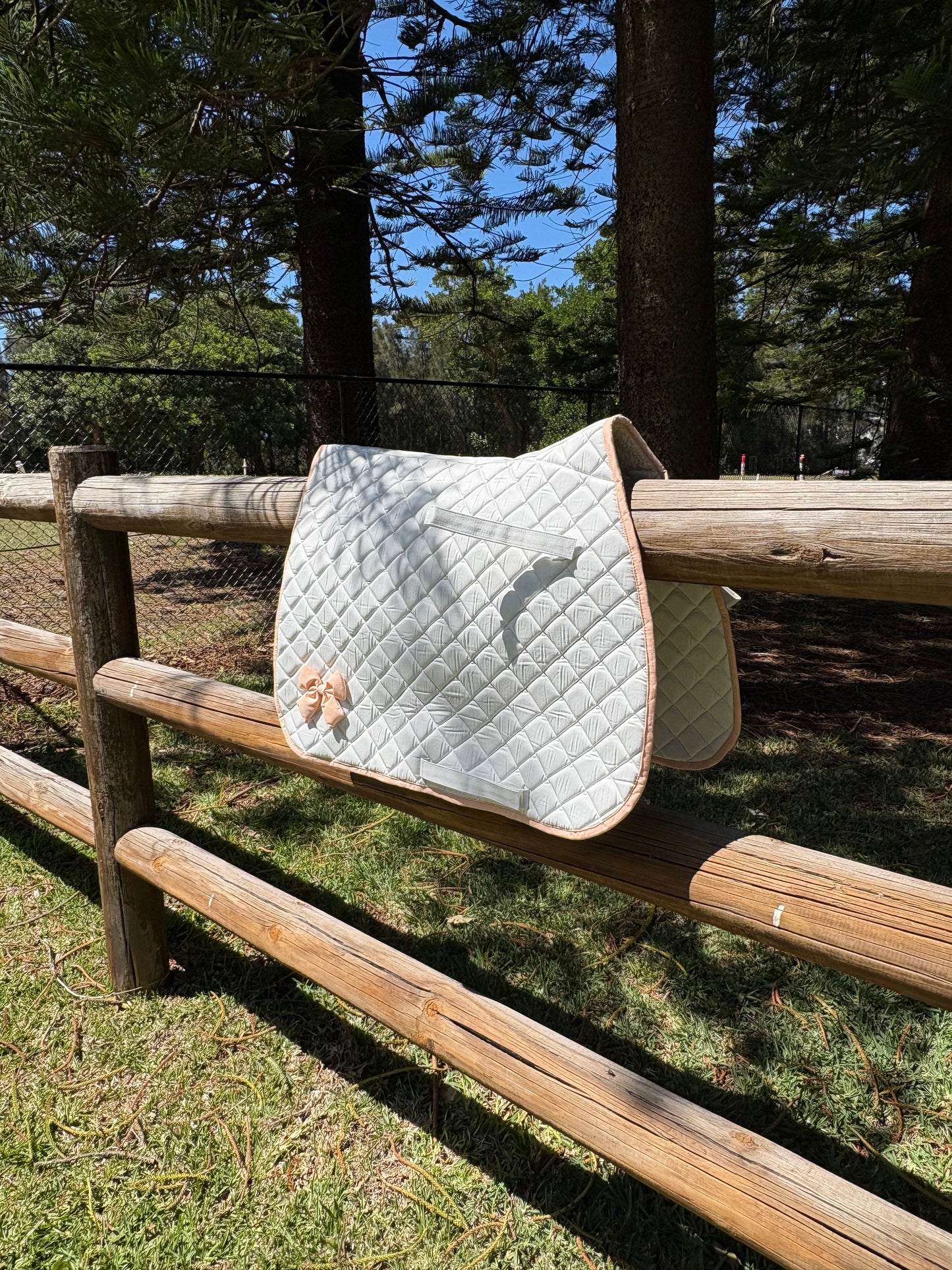 BOW SADDLE PAD